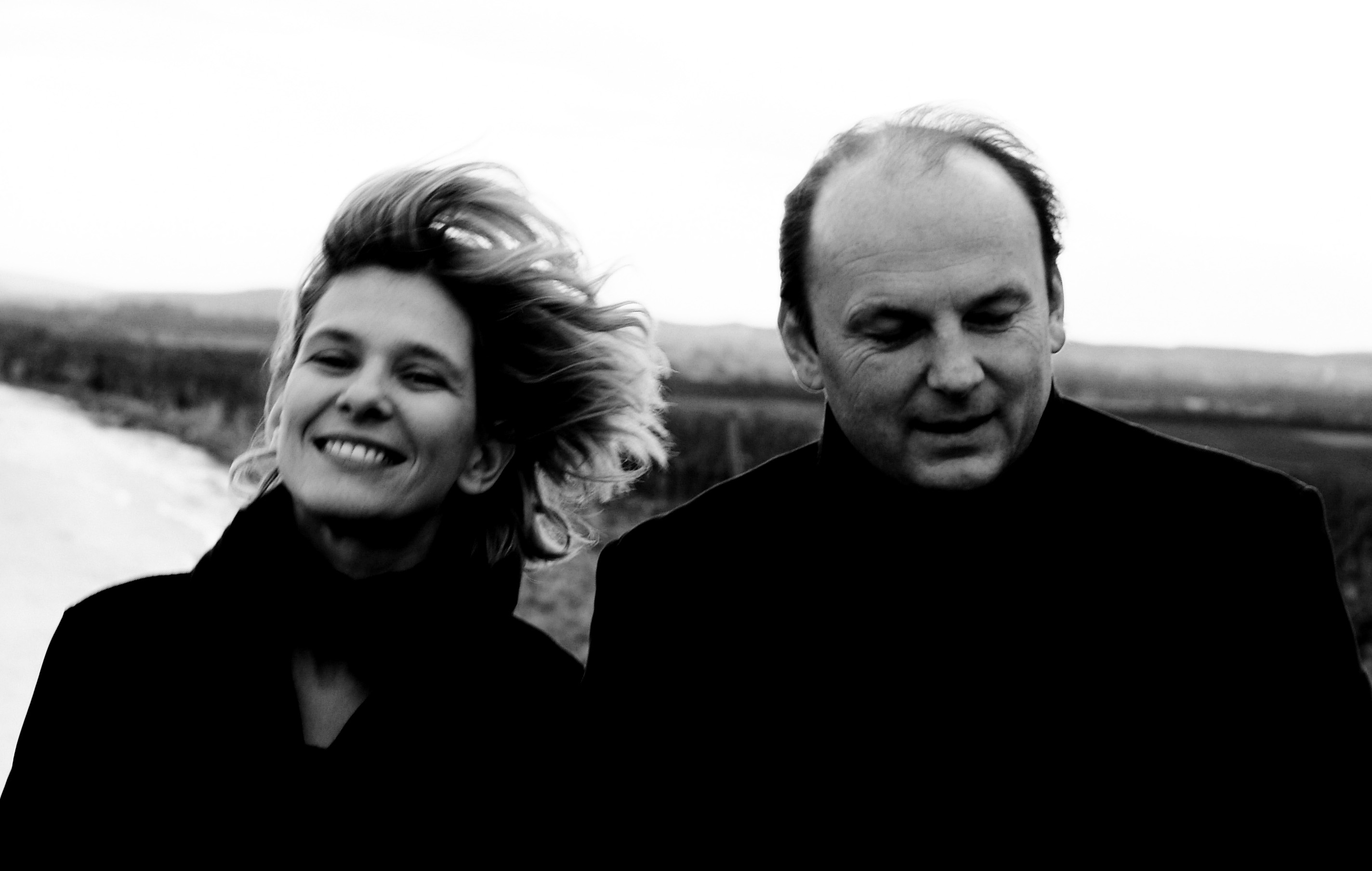Schwarz-Weiß Bild von Roland Velich mit Frau